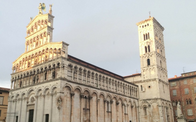 chiesa-di-san-michele-in-foro-at-dusk-lucca