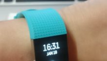 fitbit charge 2 hr on my wrist