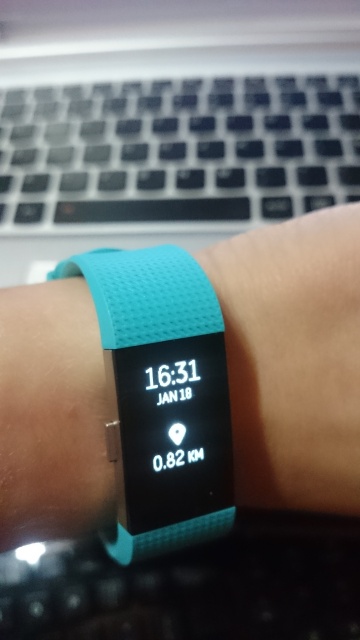 fitbit charge 2 hr on my wrist