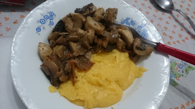 polenta with mushrooms stew